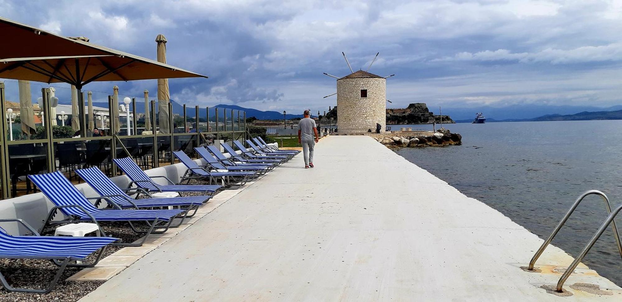 Aay- Corfu Town & Sea 2bedroom Renovated + Lift / Comfy&design+wifi * Corfu (city)